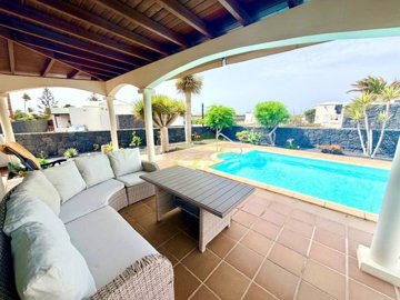 Exceptional Roof Terrace with Panoramic Sea Views