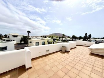 Exceptional Roof Terrace with Panoramic Sea Views
