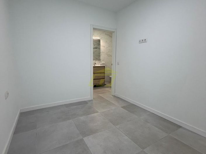 Image No.5-2 Bed Commercial for sale