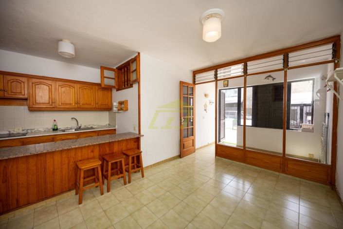 Image No.4-2 Bed Commercial for sale