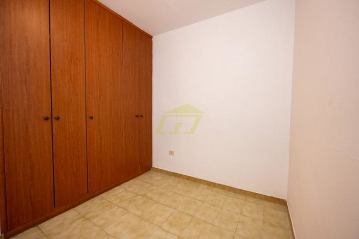 Image No.8-2 Bed Commercial for sale