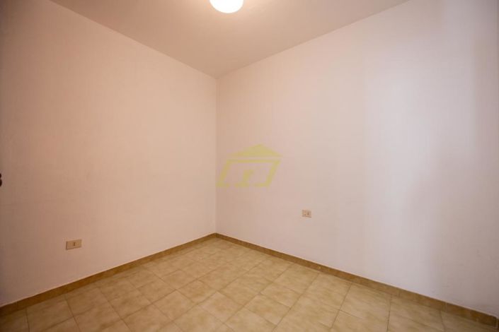 Image No.9-2 Bed Commercial for sale