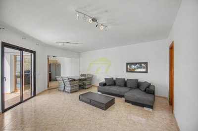 Detached 3-Bedroom villa with private pool and large plot