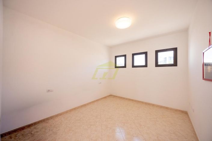 Image No.7-3 Bed Villa for sale