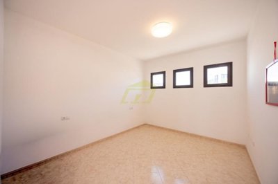 Detached 3-Bedroom villa with private pool and large plot