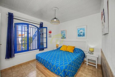An immaculate property with outdoor space close to the beach in Puerto del Carmen