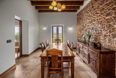 Exclusive refurbished villa in Tinajo