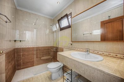 Well-Presented Two-Bedroom Duplex with Private Outdoor Areas