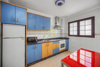 Well-Presented Two-Bedroom Duplex with Private Outdoor Areas