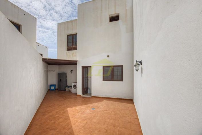 Image No.8-2 Bed Villa for sale