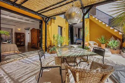 Charming Rural Retreat with Character, Outdoor Spaces and Guest Potential