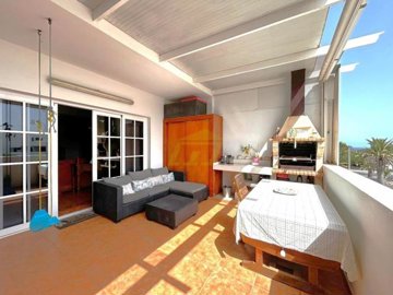 Beautiful 3 Bedroom Duplex with Terrace & Parking in Costa Teguise