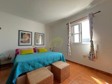 Beautiful 3 Bedroom Duplex with Terrace & Parking in Costa Teguise
