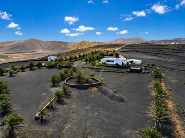 Unique Off Grid Finca with Panoramic Views on 10000 sqm plot