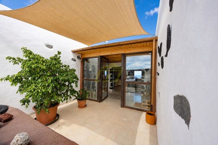 Image No.10-3 Bed Villa for sale