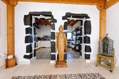 Unique Off Grid Finca with Panoramic Views on 10000 sqm plot