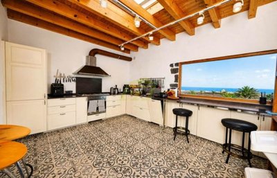 Unique Off Grid Finca with Panoramic Views on 10000 sqm plot
