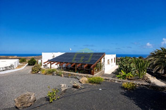 Image No.2-3 Bed Villa for sale