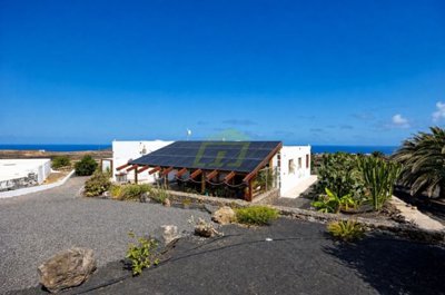 Unique Off Grid Finca with Panoramic Views on 10000 sqm plot