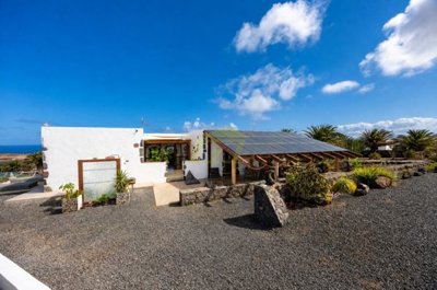 Unique Off Grid Finca with Panoramic Views on 10000 sqm plot