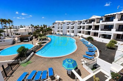 Sea view upper floor apartment with pool