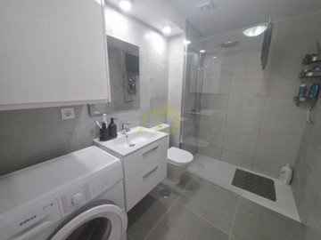 Sea view upper floor apartment with pool