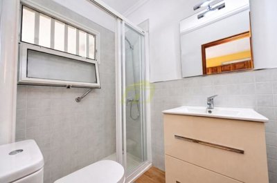 Spacious three-bedroom duplex with parking, minutes from Puerto del Carmen beaches