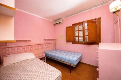 Spacious three-bedroom duplex with parking, minutes from Puerto del Carmen beaches
