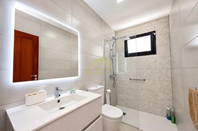 Modern Family Villa on a Generous Plot in Playa Blanca