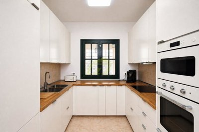 Modern Family Villa on a Generous Plot in Playa Blanca