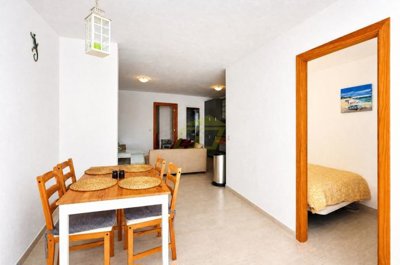 Spacious Ground Floor Apartment Near Old Town