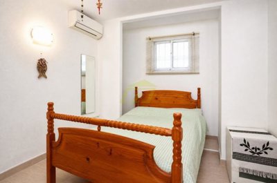Spacious Ground Floor Apartment Near Old Town