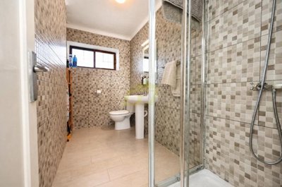 Spacious Ground Floor Apartment Near Old Town
