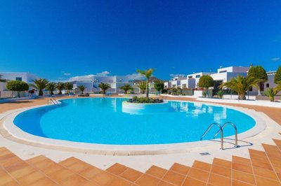 Bungalow with Sea Views, Pool and Private Terraces