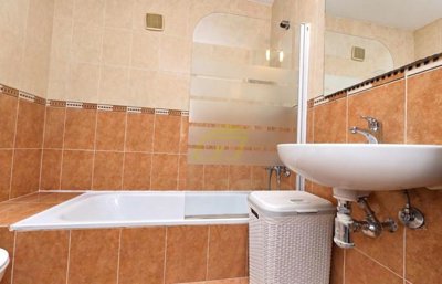 Comfortable Family Home Close to Everyday Amenities