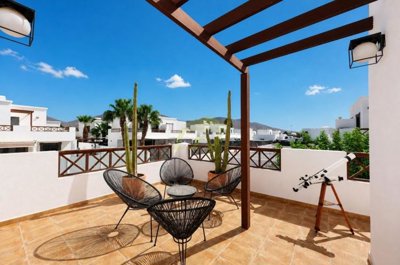 Stylish Villa with Roof Terrace Close to Marina Rubicón