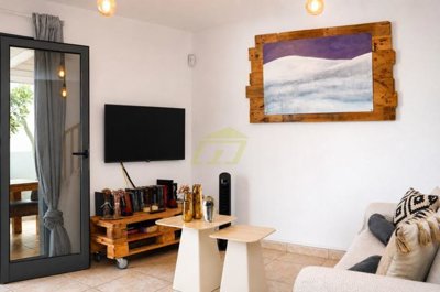 Stylish Villa with Roof Terrace Close to Marina Rubicón