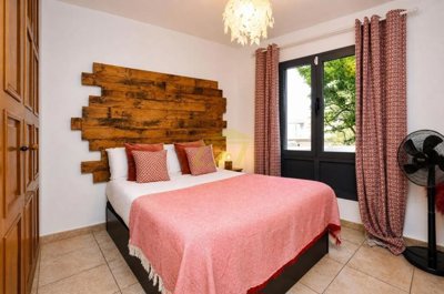 Stylish Villa with Roof Terrace Close to Marina Rubicón