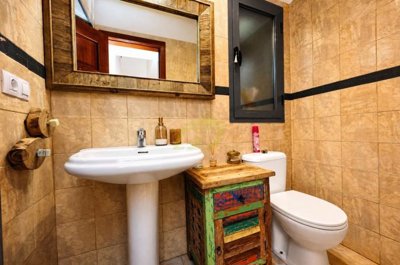 Stylish Villa with Roof Terrace Close to Marina Rubicón