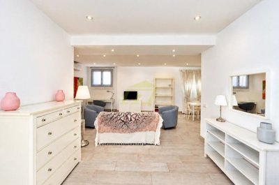 Spacious 2 bedroom apartment in fantastic complex in frontline Puerto del Carmen