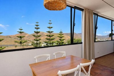 An Exceptional Rural Retreat with Panoramic Views