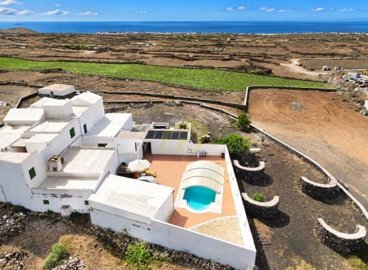 Peace, Privacy & Endless Potential in Lanzarote