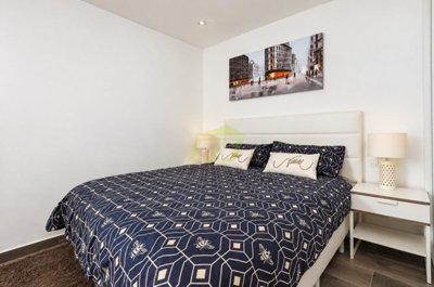 Renovated 3 Bedroom Ground-Floor Apartment in Gated Complex