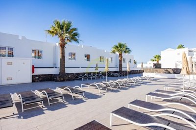Turnkey Top Floor Apartment with Pool and South-Facing Balcony