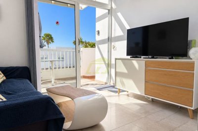 Turnkey Top Floor Apartment with Pool and South-Facing Balcony
