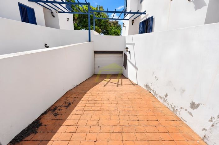 Image No.21-3 Bed Villa for sale