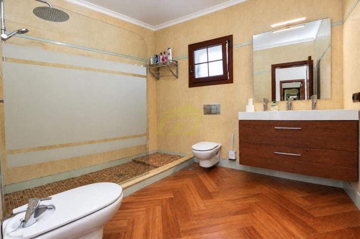 Image No.11-4 Bed Villa for sale