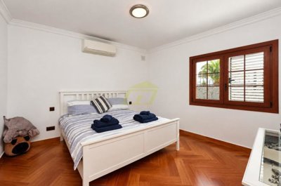 Stylish Villa with Private Pool and Beautiful Sea Views