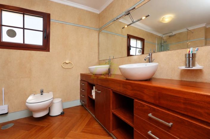 Image No.14-4 Bed Villa for sale