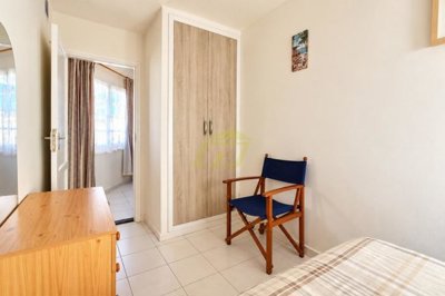 Beautiful South facing property in great location with pool